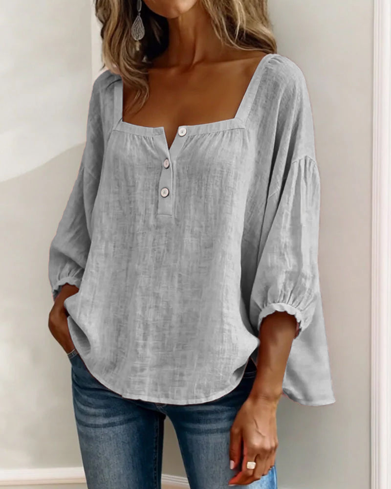 Amelia: blusa sencilla con cuello cuadrado y mangas largas