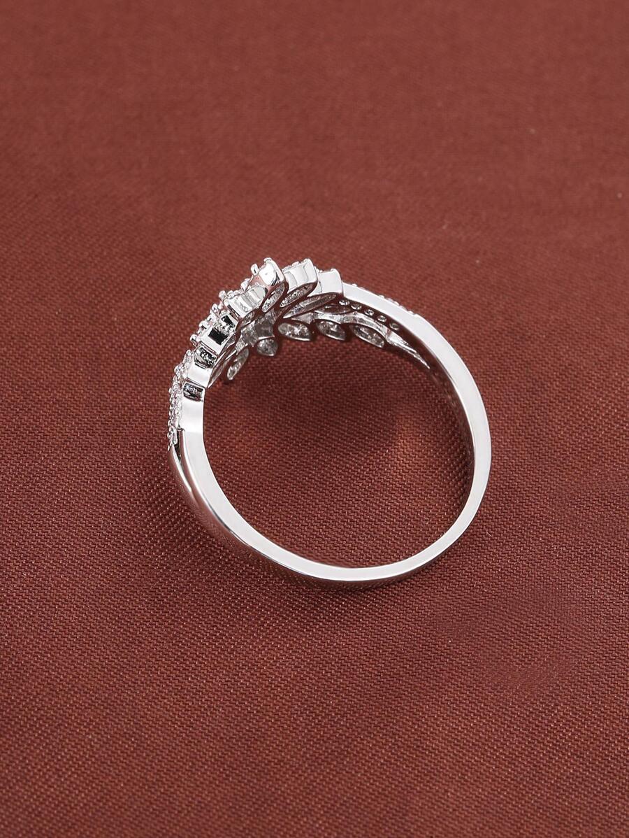 Ophelia – Anillo de estilo corona elegante con brillo refinado