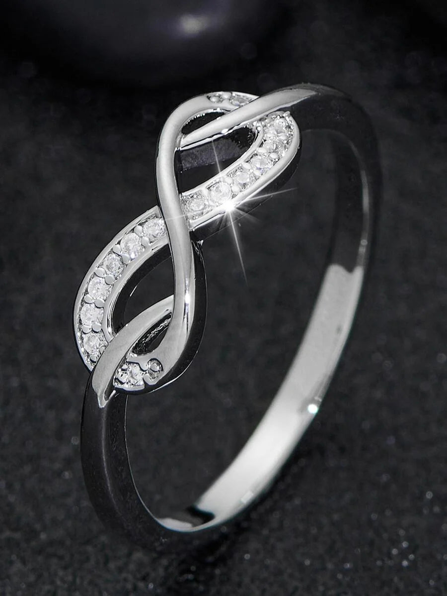 Vivienne – anillo infinito con piedras brillantes y delicadas