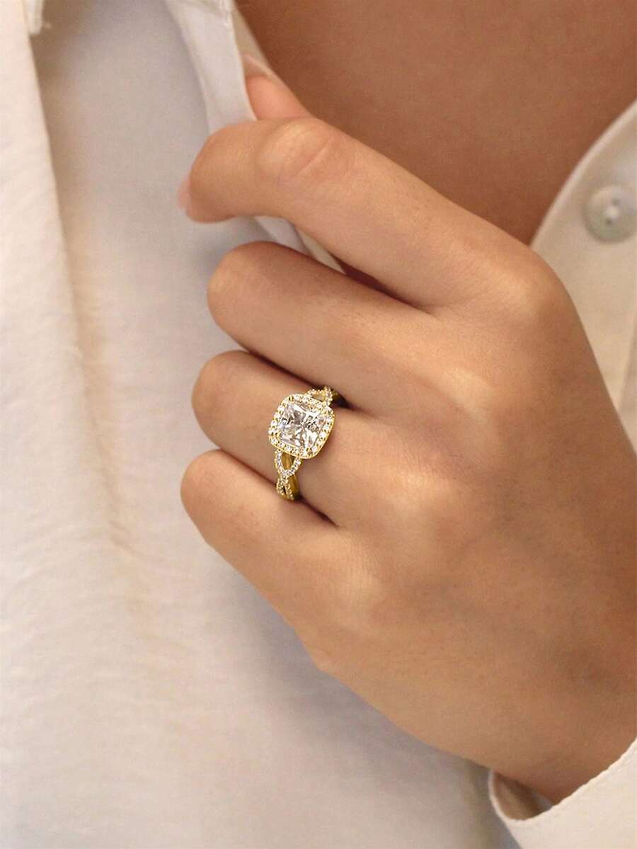 Amelia – Anillo solitario glamoroso con un brillo radiante de zirconia cúbica