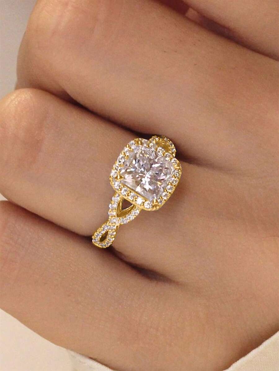 Amelia – Anillo solitario glamoroso con un brillo radiante de zirconia cúbica