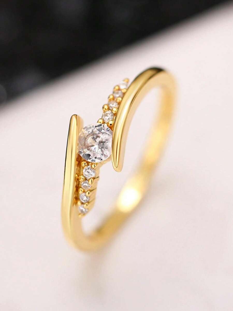Clara – Anillo delicado con brillo de zirconia cúbica