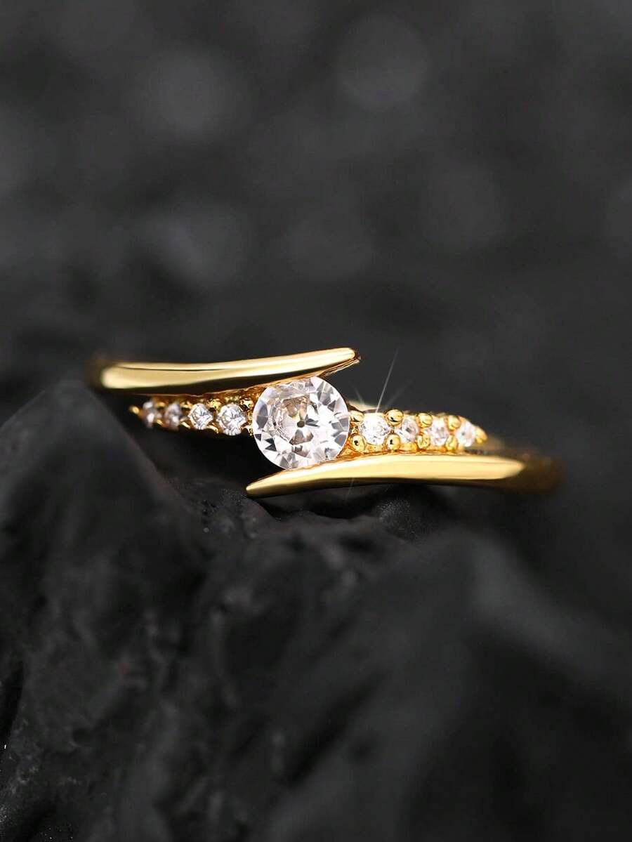Clara – Anillo delicado con brillo de zirconia cúbica