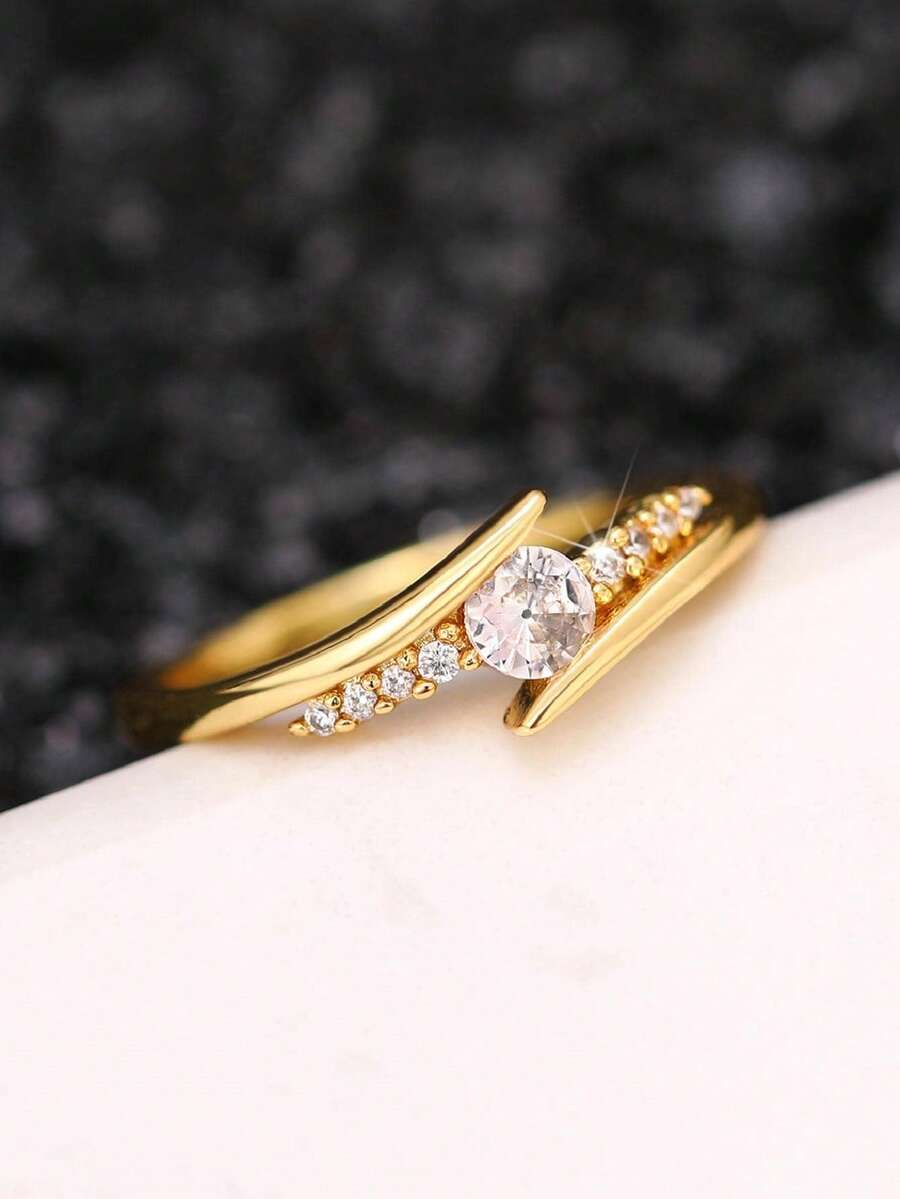 Clara – Anillo delicado con brillo de zirconia cúbica