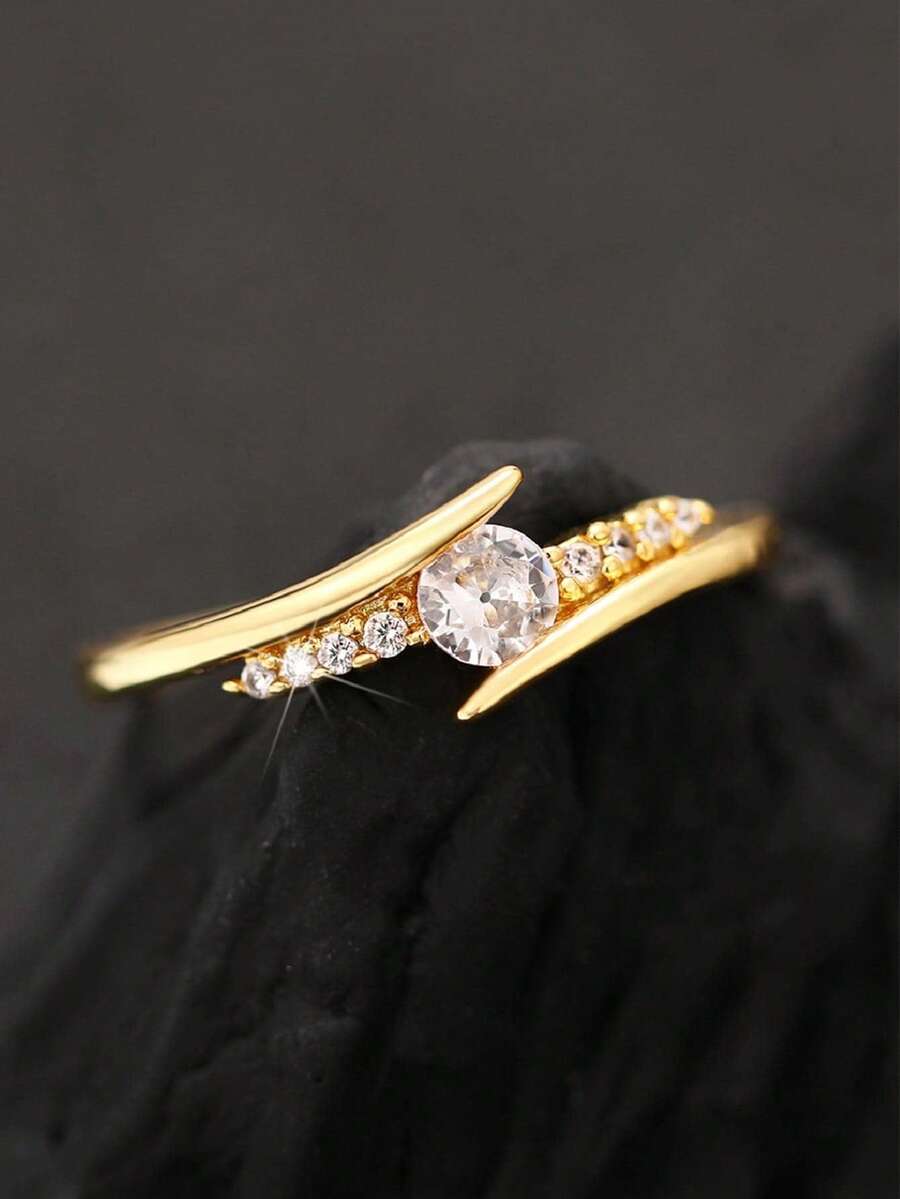 Clara – Anillo delicado con brillo de zirconia cúbica