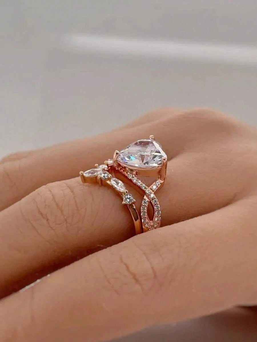 Rosalia – Conjunto de dos anillos en oro rosa con elegancia atemporal