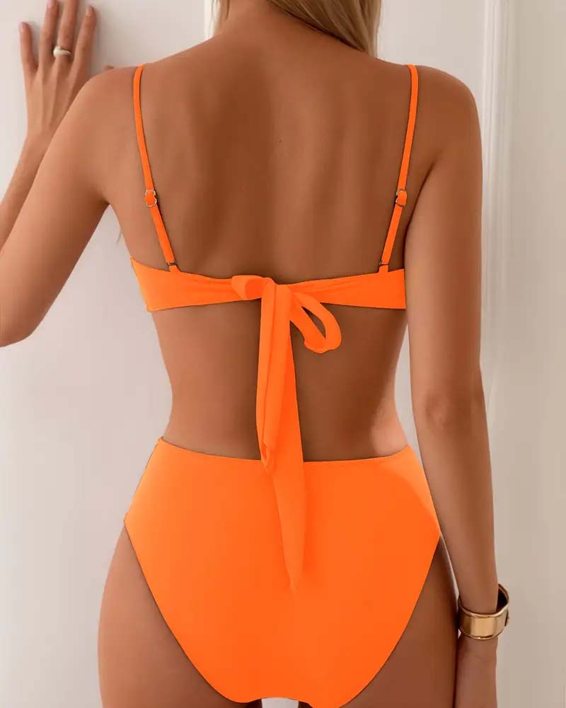 Bloom | Bikinis de dos piezas, sexys y a la última