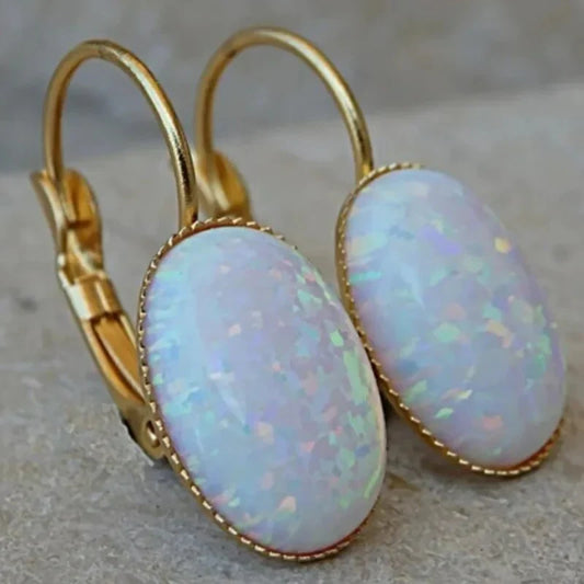 Pendientes vintage de opal blanco y dorados