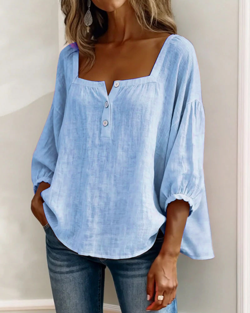 Amelia: blusa sencilla con cuello cuadrado y mangas largas