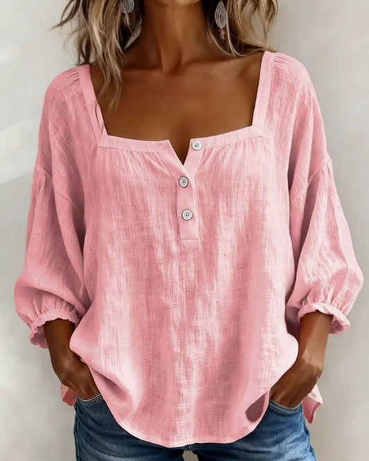 Amelia: blusa sencilla con cuello cuadrado y mangas largas