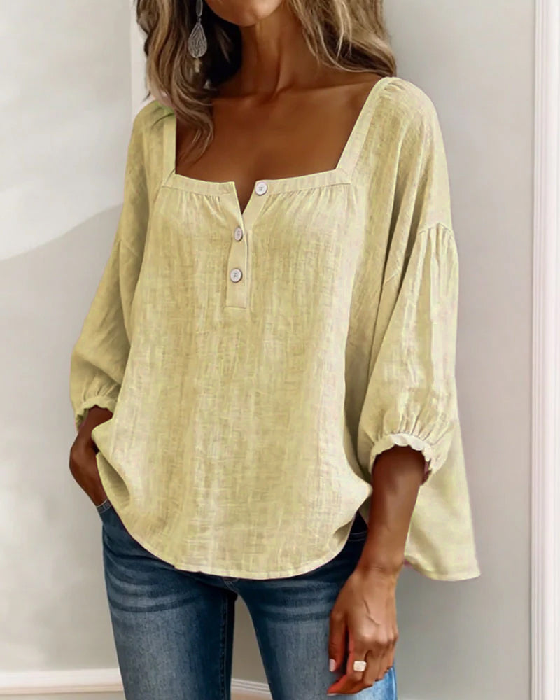 Amelia: blusa sencilla con cuello cuadrado y mangas largas