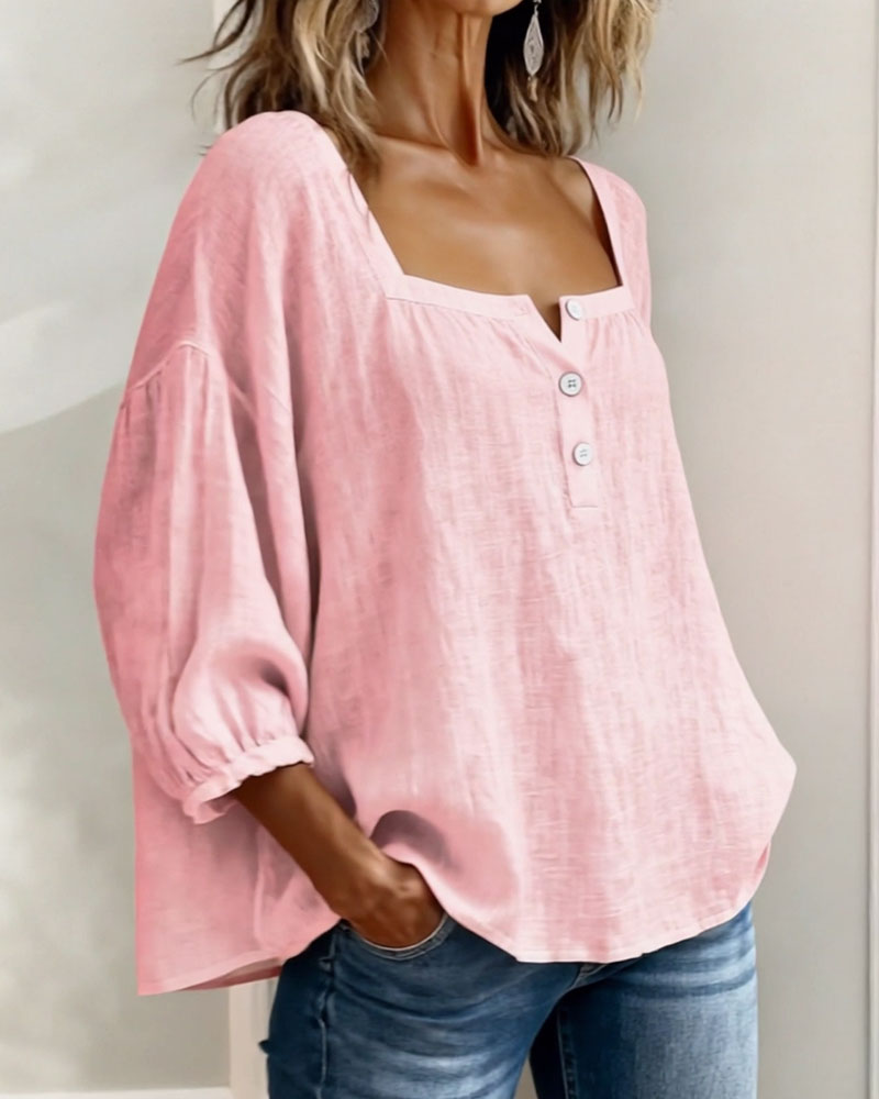 Amelia: blusa sencilla con cuello cuadrado y mangas largas