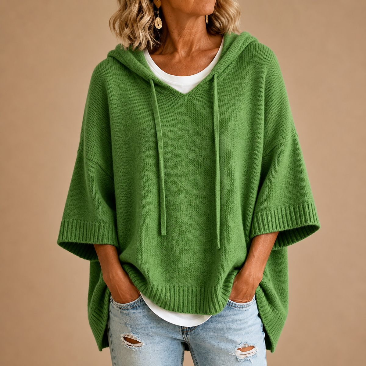 Poncho en maille à capuche vert