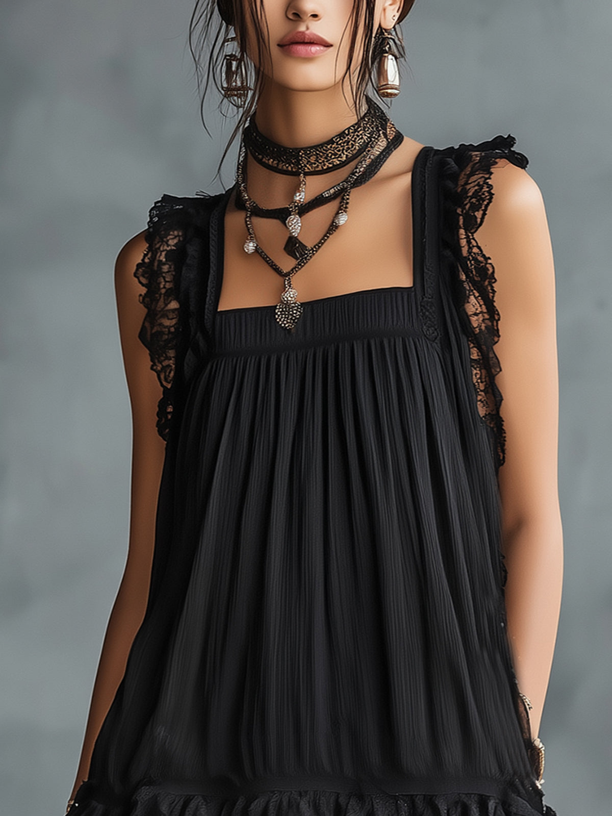 PAULINA | VESTIDO CORTO DE LUNARES CON ENCAJE NEGRO