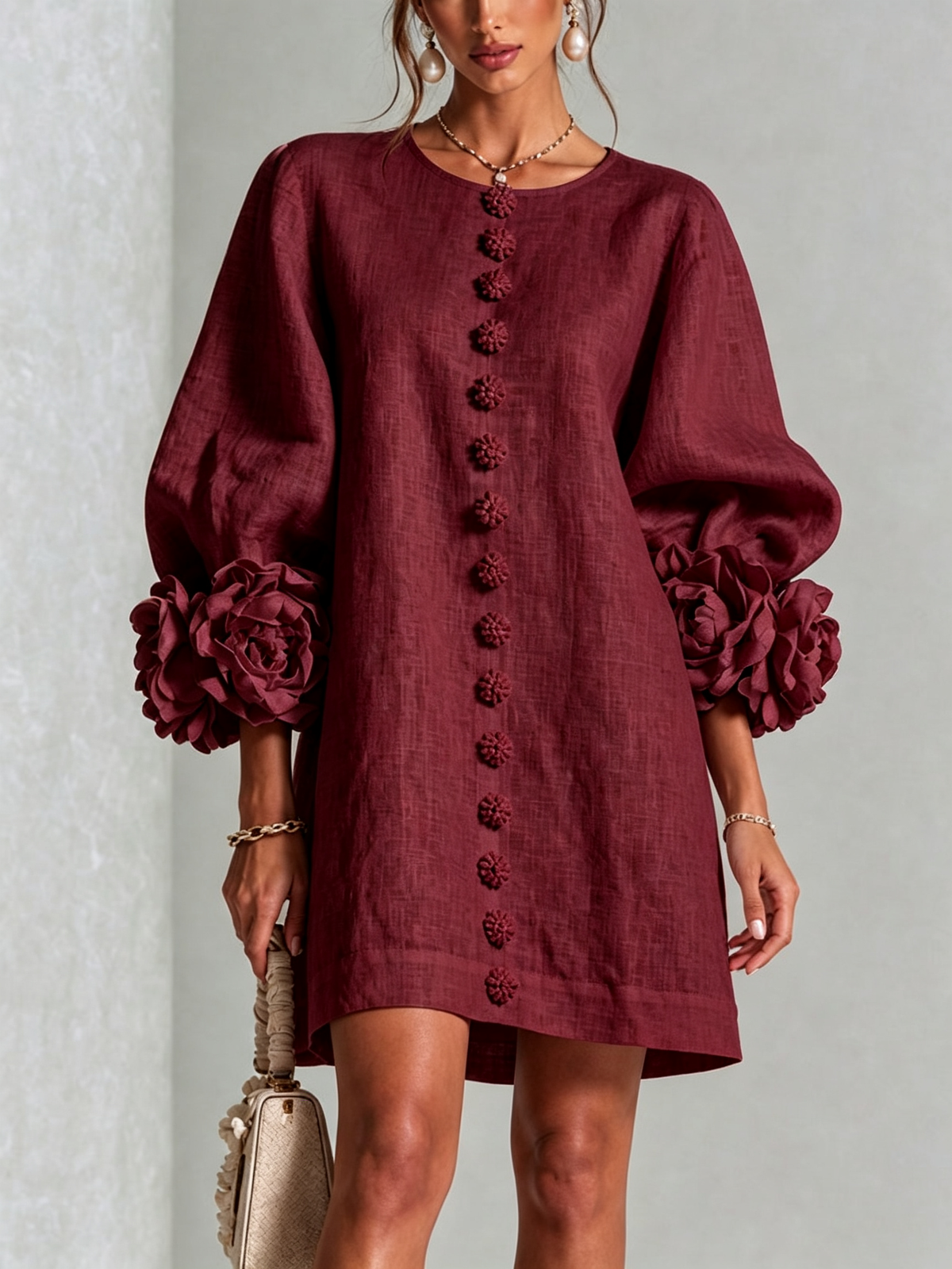 Mini-robe florale boutonnée avec poignets floraux originaux