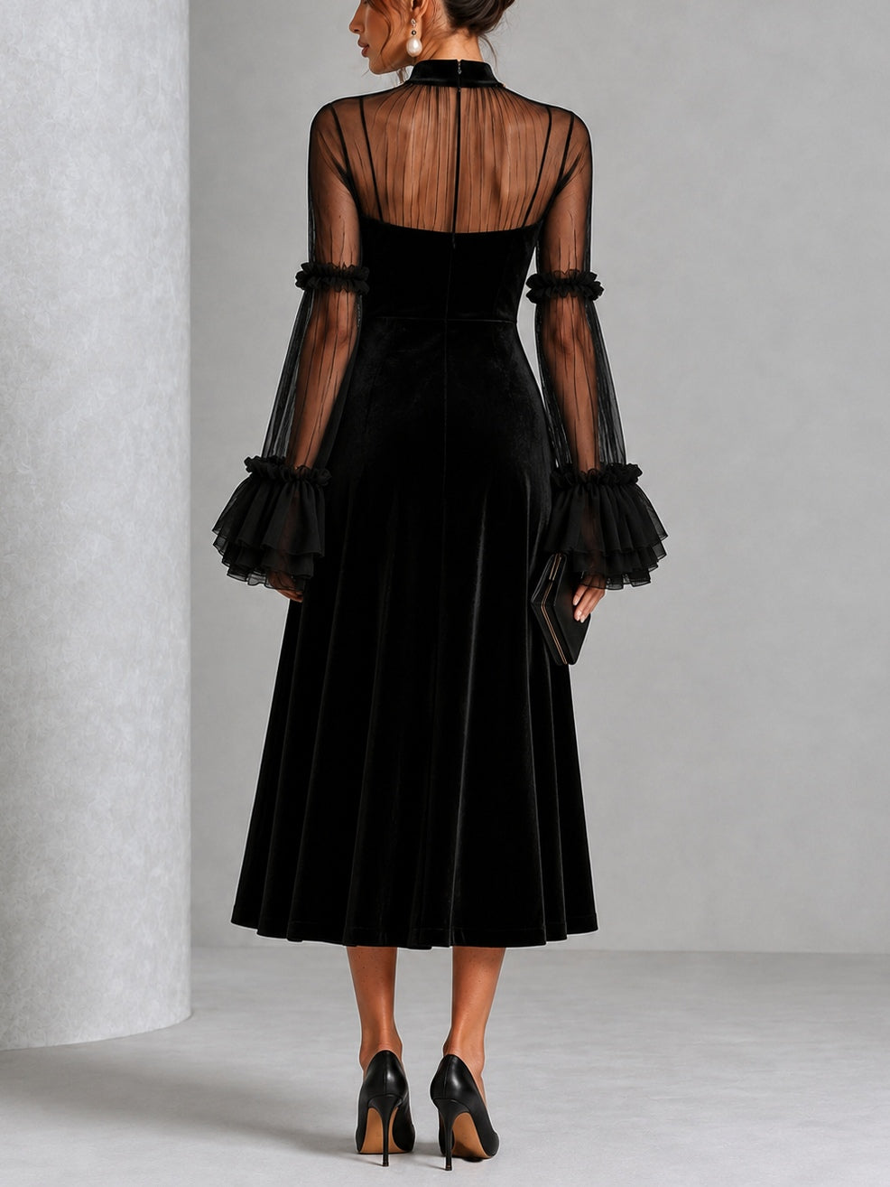 STÉPHANIE | Robe midi plissée en velours noir et résille transparente