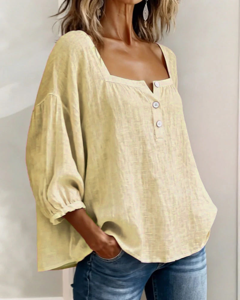Amelia: blusa sencilla con cuello cuadrado y mangas largas