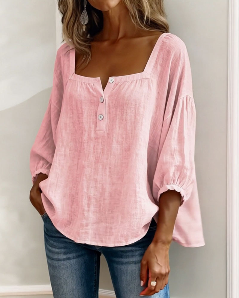 Amelia: blusa sencilla con cuello cuadrado y mangas largas
