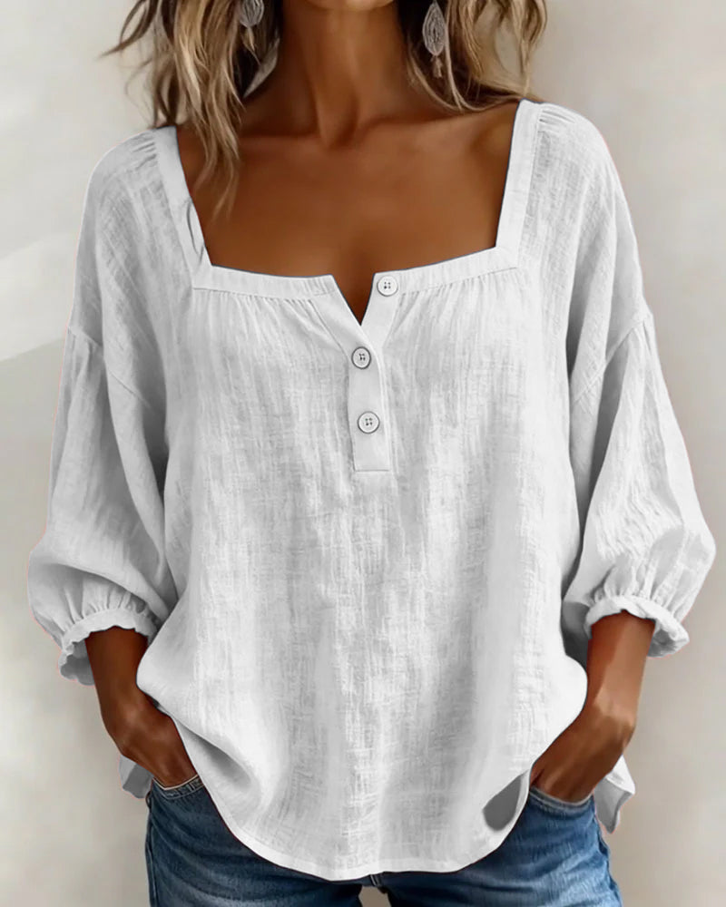 Amelia: blusa sencilla con cuello cuadrado y mangas largas