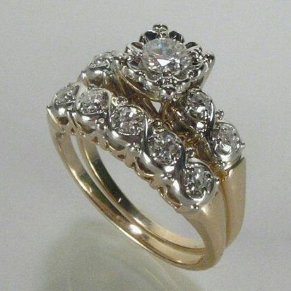 Anillo de oro vintage brillante