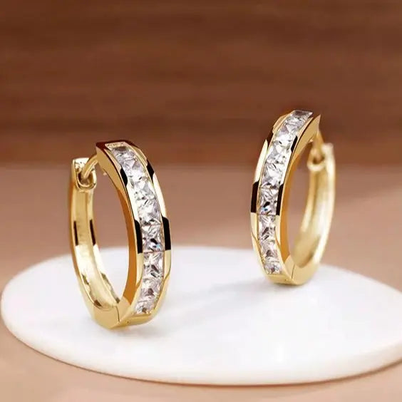 Pendientes de oro de lujo con cristales