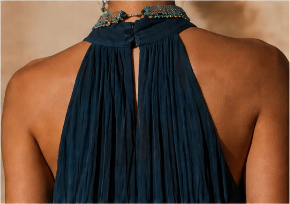 Paula | Vestido largo con cuello *halter* y escote en V